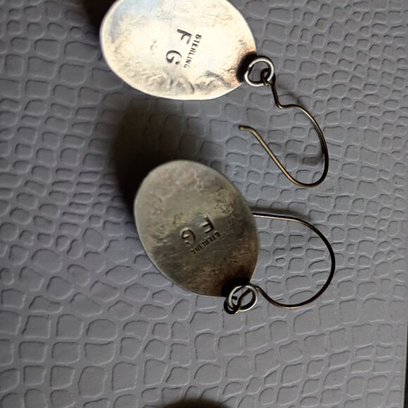 Exquisite Vintage Signed Fred Guerro Sterling and Turquoise Earrings - Picture 3 of 4